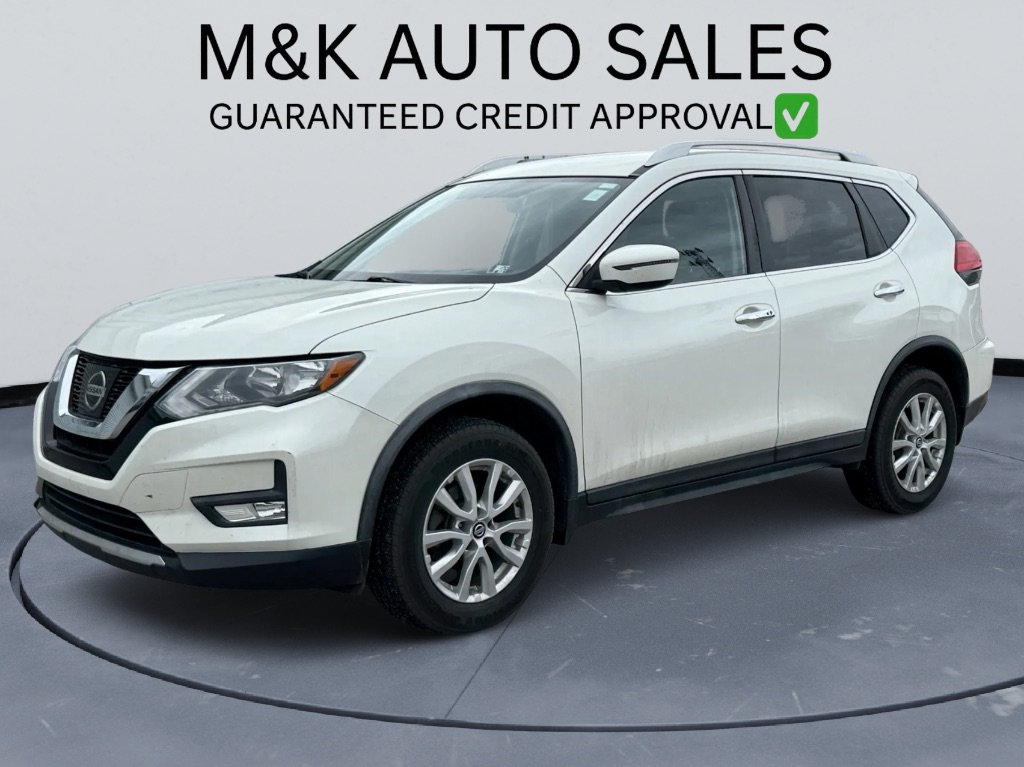 2017 Nissan Rogue SV's photo